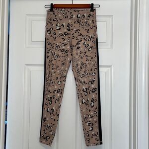 ✨Zella Carmine High Waist Crop Tan & Black Leopard Print Leggings
